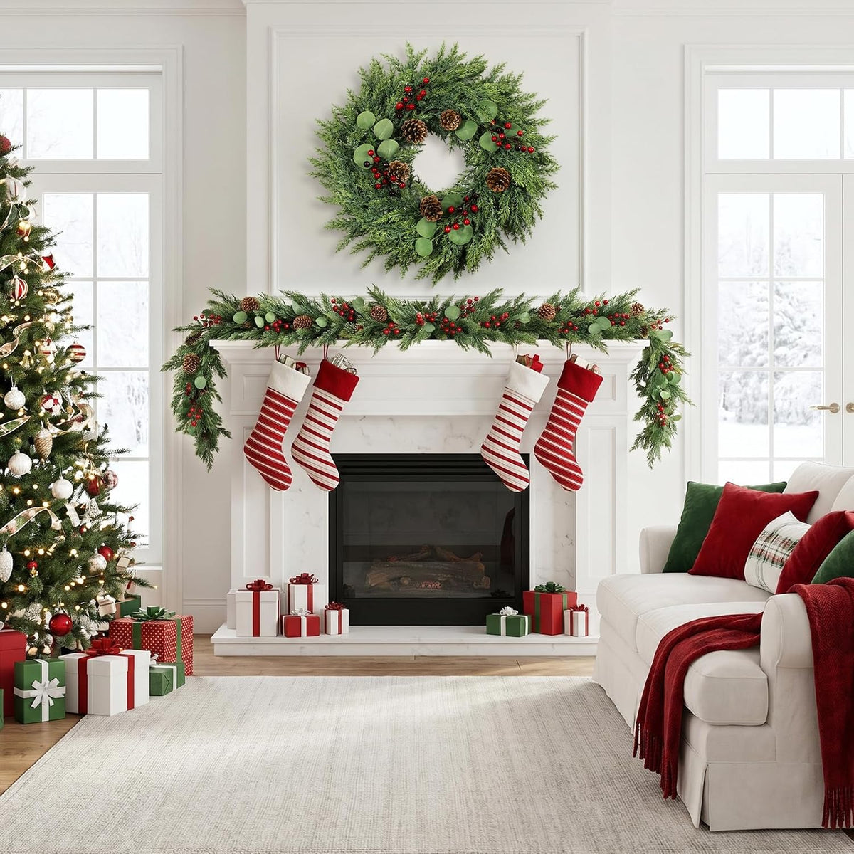 Christmas Decor, 24" Cedar Christmas Wreath with Pinecones