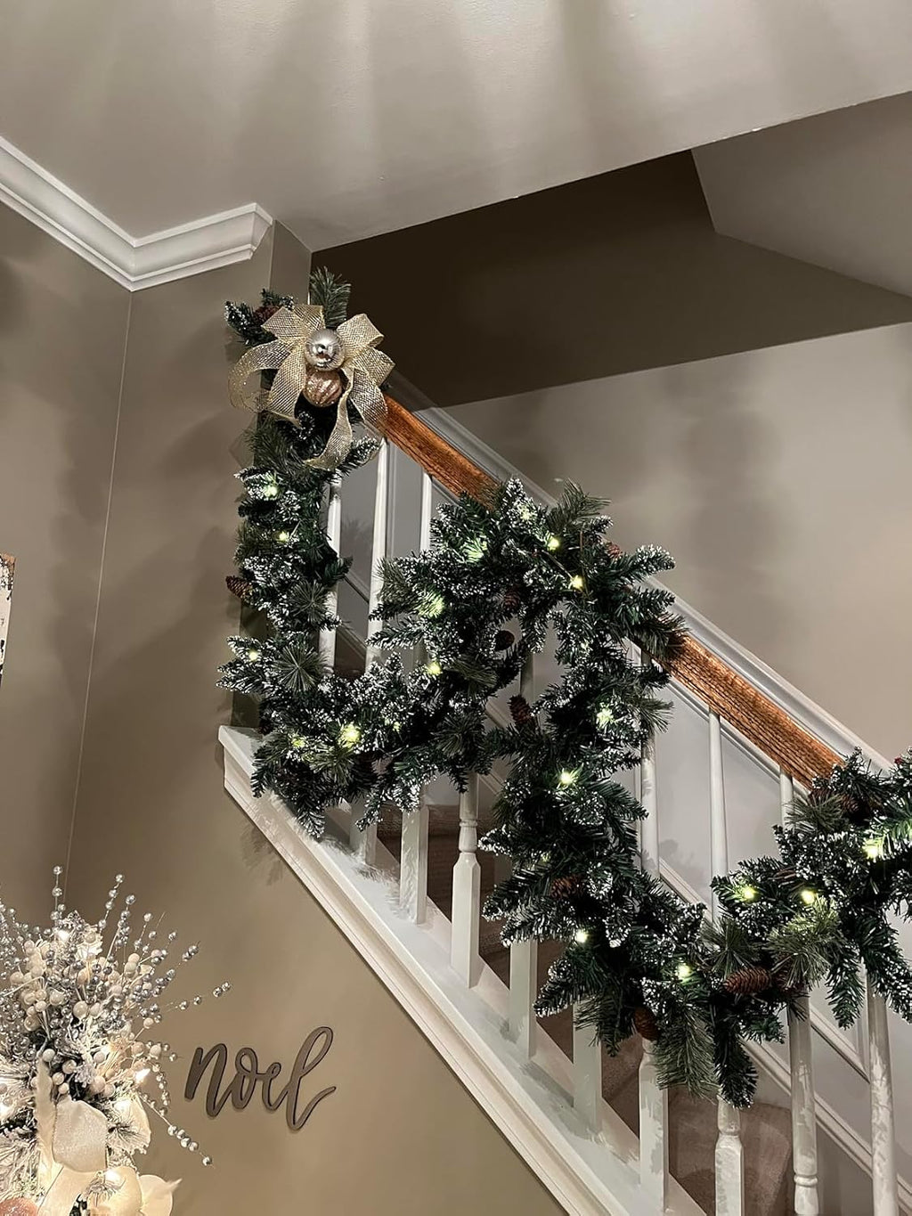 Christmas Garland Prelit 9 Ft with 50 Led Lights, Pine Cone and Snow Style Xmas Garland, Battery Operated Christmas Decor for Mantle Stair Indoor Outdoor